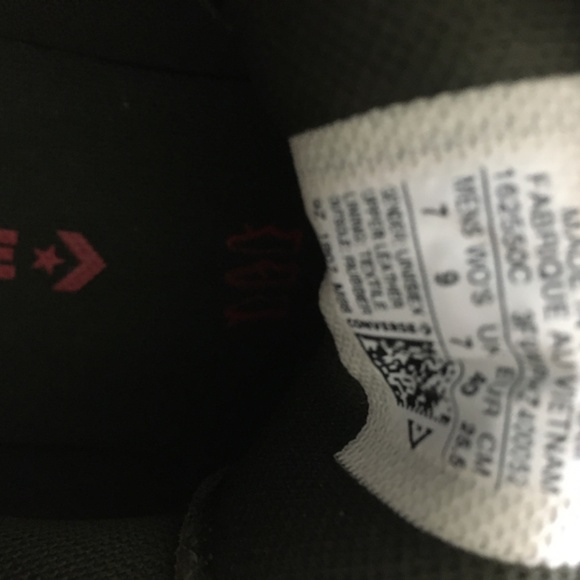 Converse high top sneakers/.  New - Picture 7 of 11